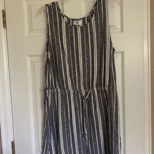 Blue/white knee length striped dress